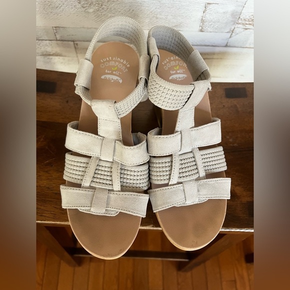 Dr. Scholl's women’s Blossom Vapor Grey block sandals in size 7. - Picture 3 of 9